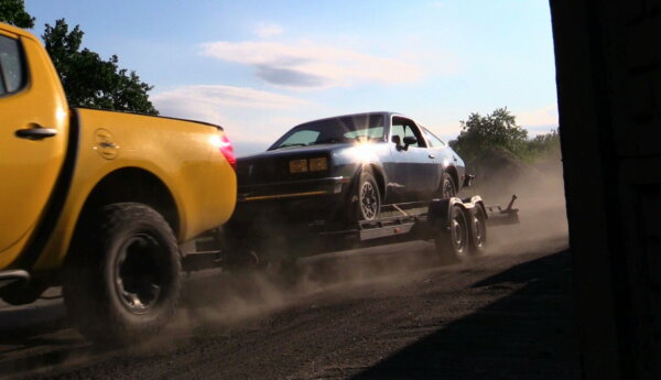 Pontiac Sunbird czy kamper na bazie T4?